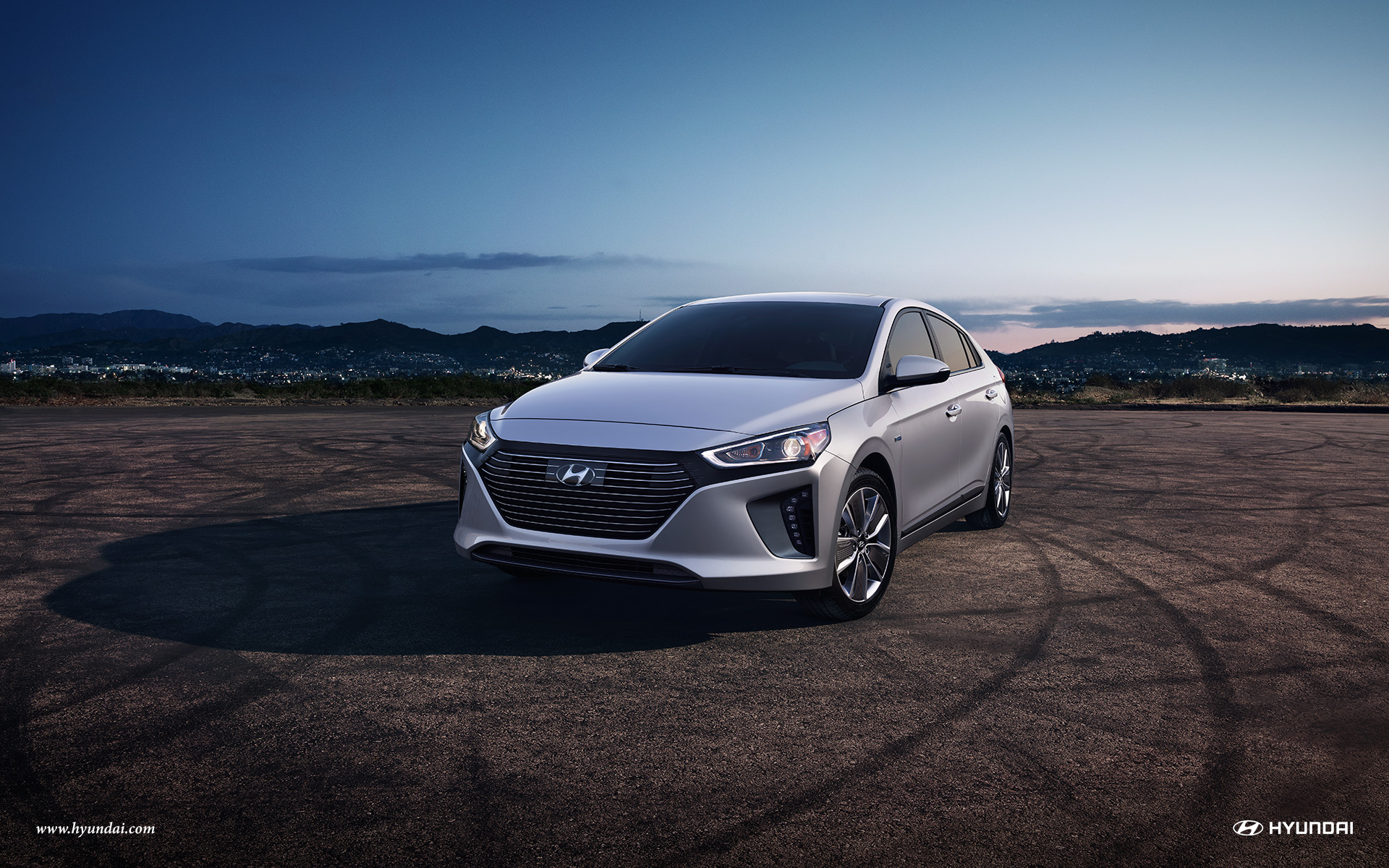 Test Drive 2017 Hyundai Ioniq Hybrid Oak Lawn IL Test Drive 2017 Hyundai Ioniq Hybrid Oak Lawn IL