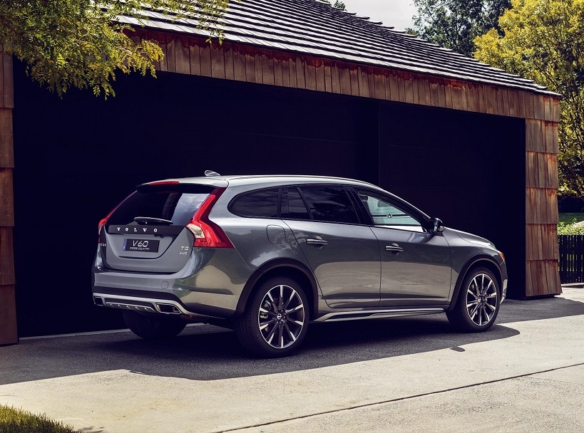 Scottsdale AZ - 2018 Volvo V60's Exterior Scottsdale AZ - 2018 Volvo V60's Exterior