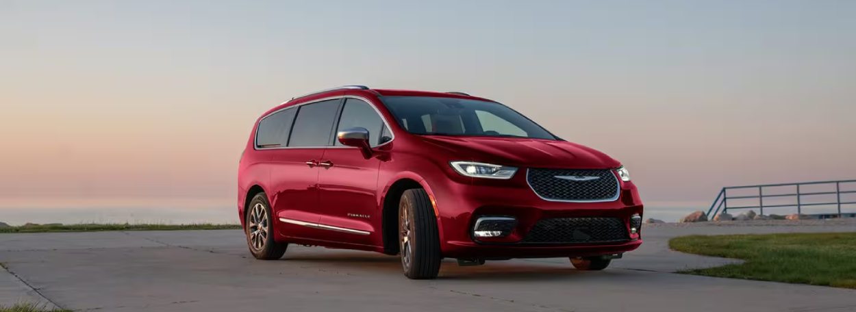 2024 Chrysler Pacifica Hybrid in Chantilly, VA 2024 Chrysler Pacifica Hybrid in Chantilly, VA