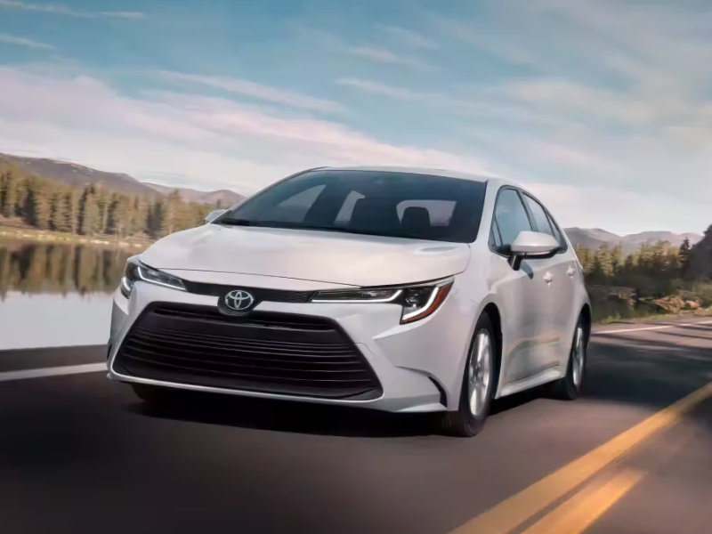 Experience sporty elegance with the 2024 Toyota Corolla near Steubenville OH