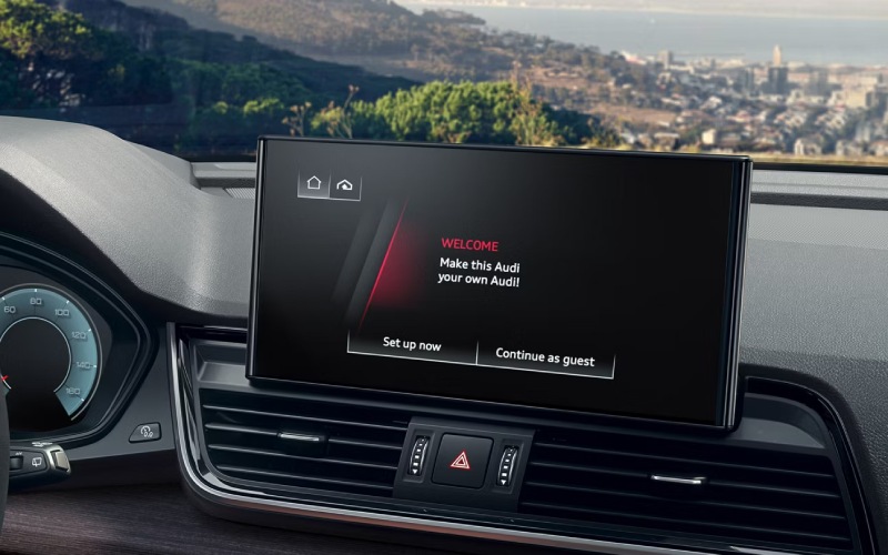 Monterey, CA - 2025 Audi Q5 Plug-in Hybrid's Interior Monterey, CA - 2025 Audi Q5 Plug-in Hybrid's Interior
