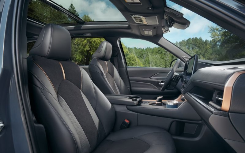 Plano, TX - 2025 Toyota Grand Highlander's Interior Plano, TX - 2025 Toyota Grand Highlander's Interior