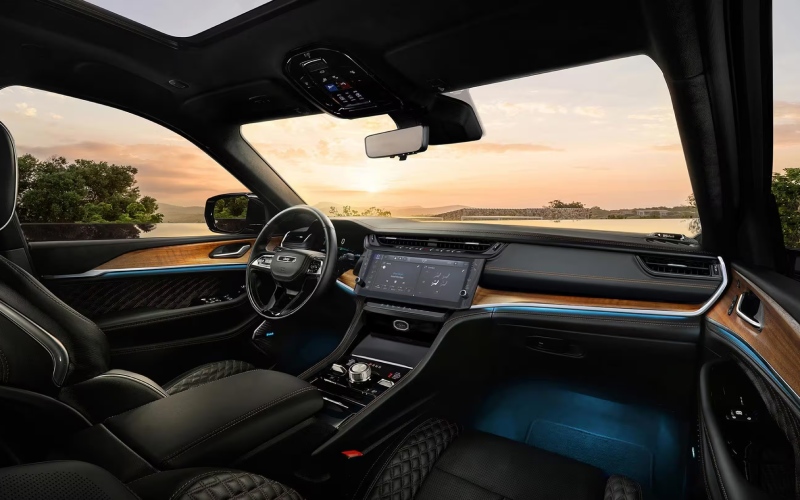 2027 Jeep Grand Cherokee - Interior Comfort and Technology 2027 Jeep Grand Cherokee - Interior Comfort and Technology