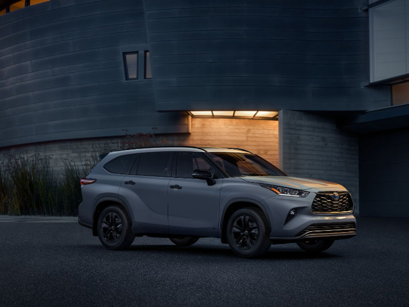 The Future of SUVs |  2024 Toyota Highlander Hybrid Trim Levels near Canon City CO
