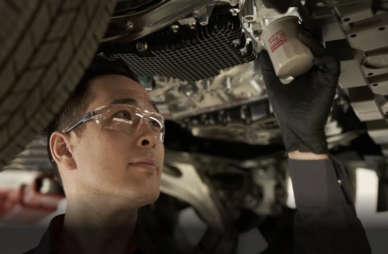 What’s Included in an Oil & Filter Change at Cardinale Nissan