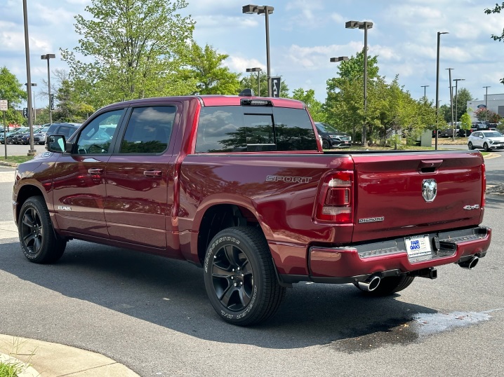 CUSTOM RAM 1500 BIG HORN - Image10