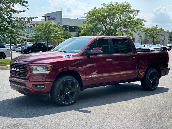 CUSTOM RAM 1500 BIG HORN - Image11