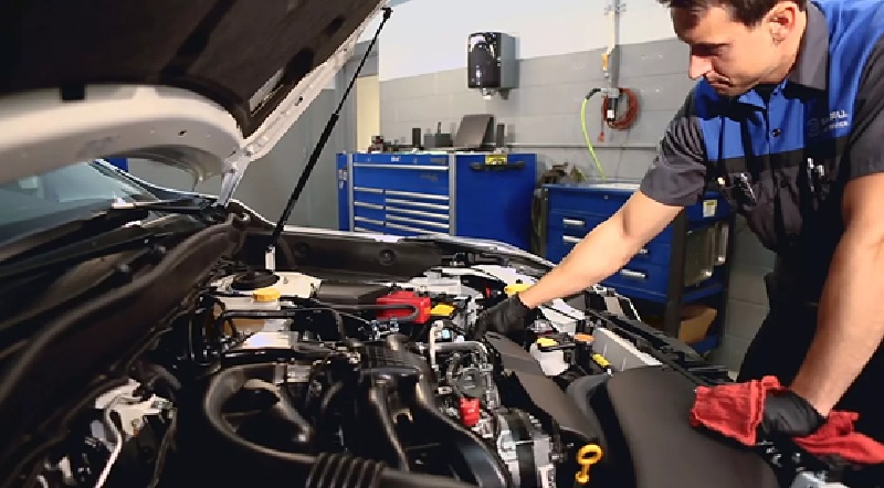 Why Choose Flatirons Subaru for Your Oil Change?