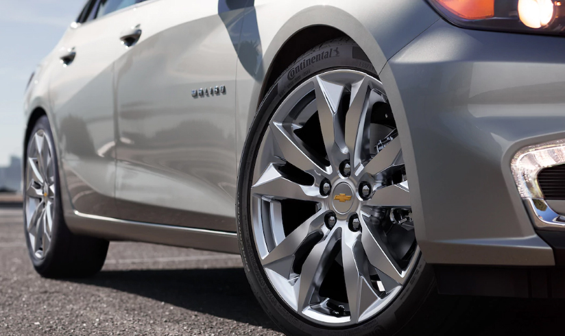 Libertyville IL - 2018 Chevrolet Malibu Exterior Libertyville IL - 2018 Chevrolet Malibu Exterior