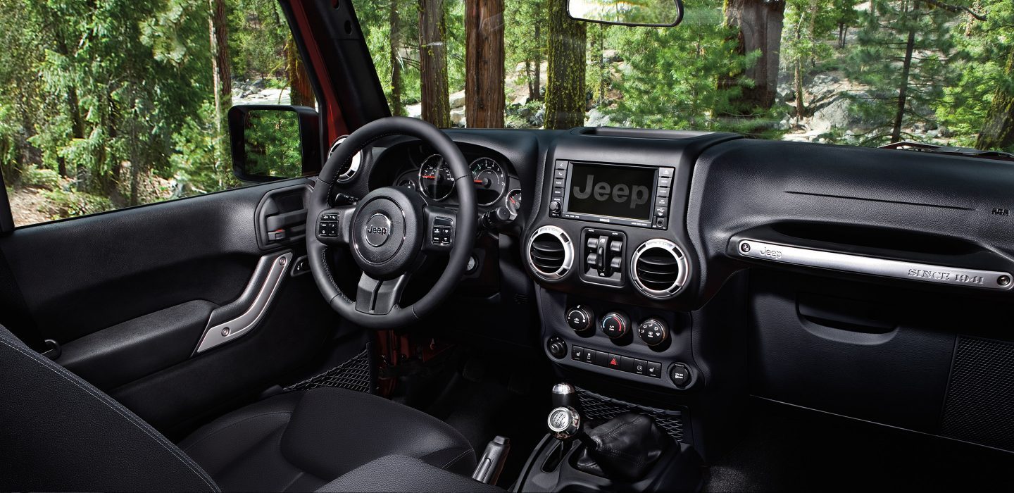 Topeka KS - 2018 Jeep Wrangler JK's INTERIOR