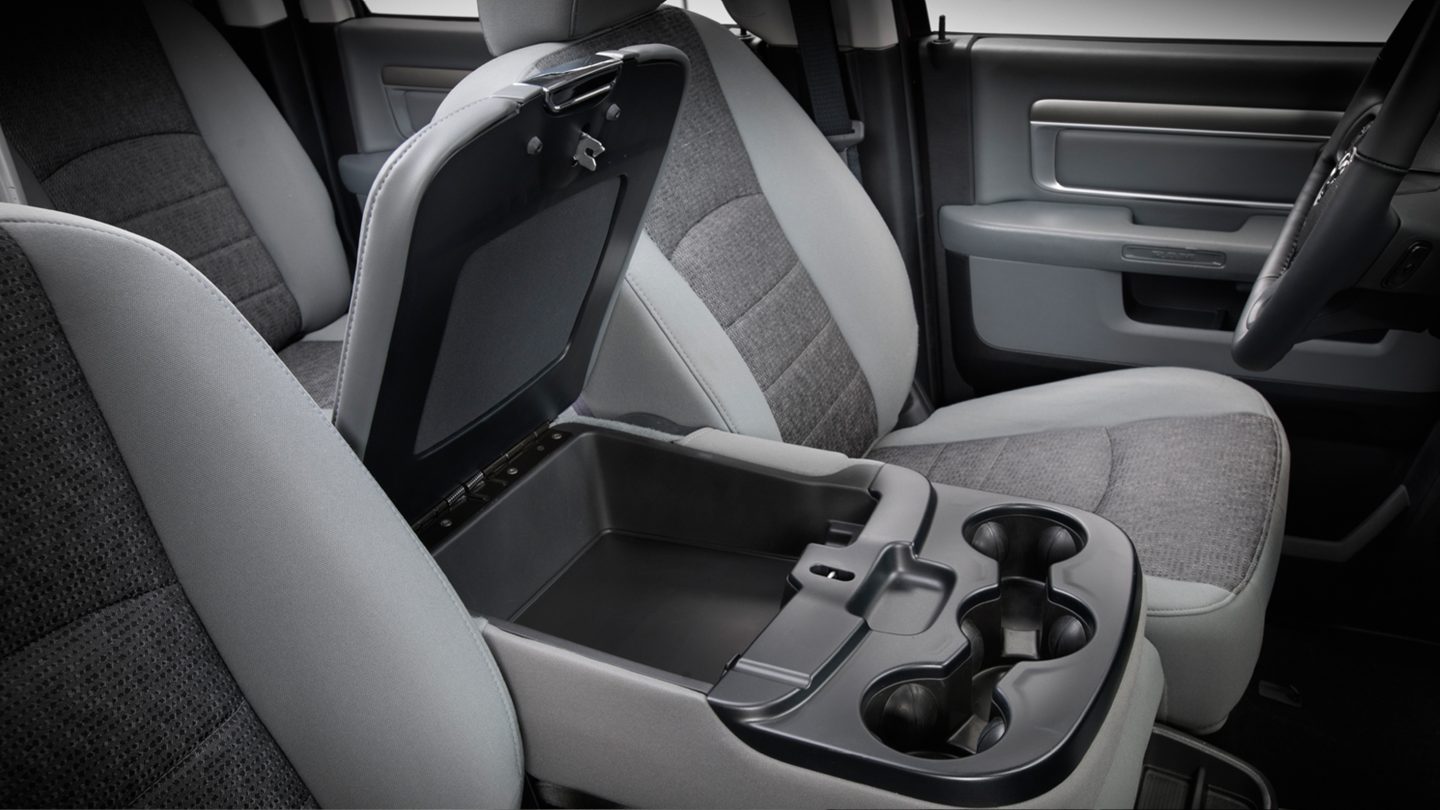 2018 RAM 3500 EXTERIOR near Chicago Illinois 2018 RAM 3500 near Chicago Illinois
