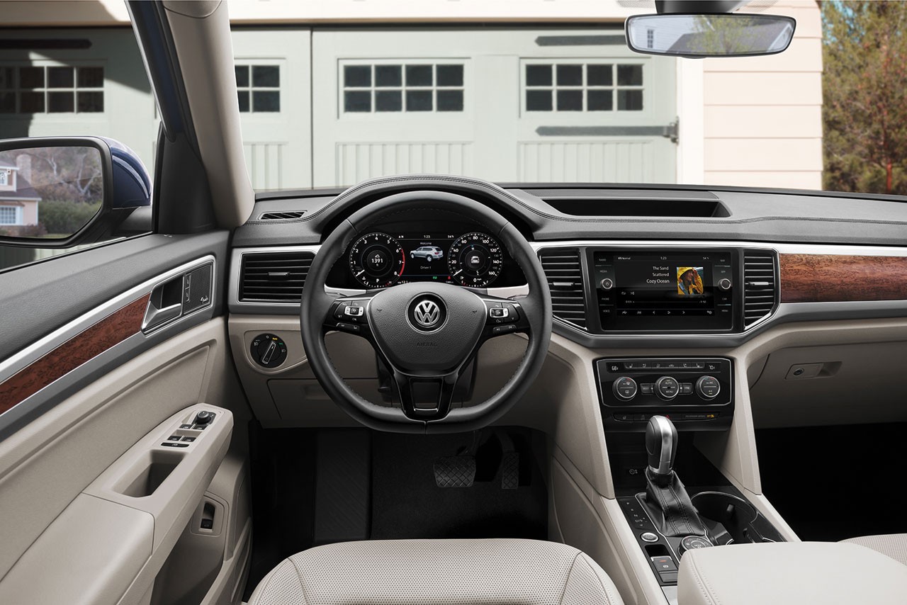 Huntersville NC - 2018 VW Atlas's Interior