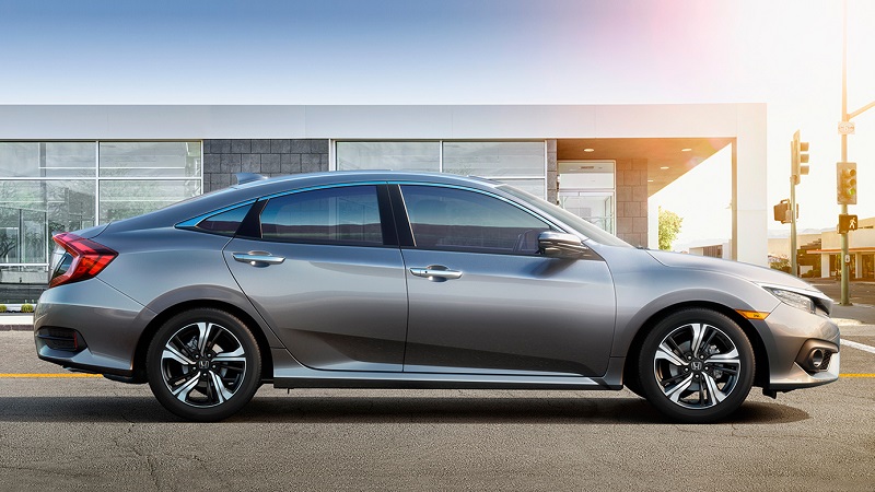 West Burlington IA - 2019 Honda Civic Exterior