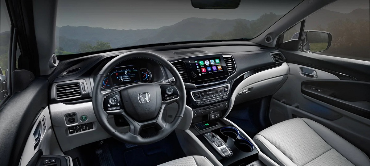 Interior - 2019 Honda Pilot near Davenport Iowa