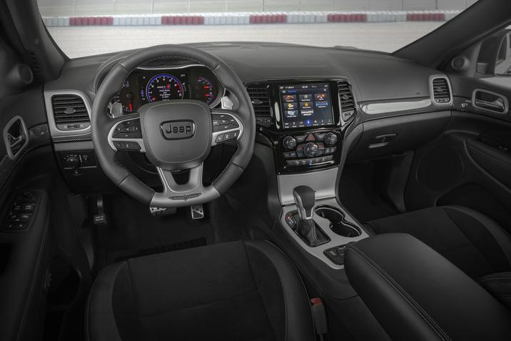 Wichita Kansas - 2019 Jeep Grand Cherokee's Interior