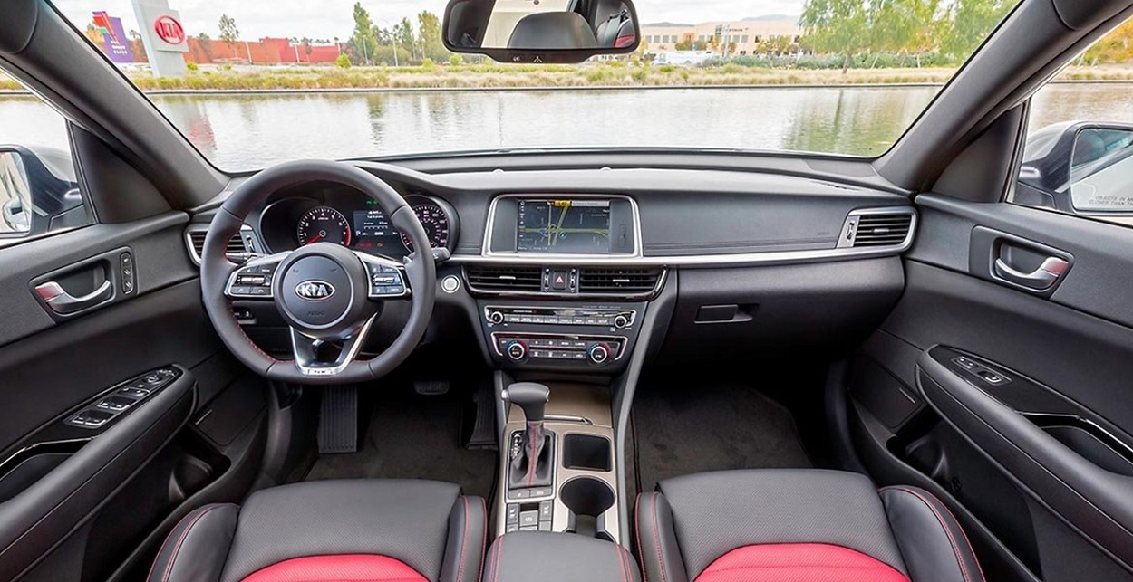 Lancaster OH - 2019 Kia Optima's Interior