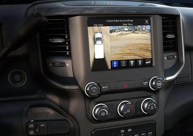 Fort Wayne IN - 2019 RAM Chassis Cab's Interior