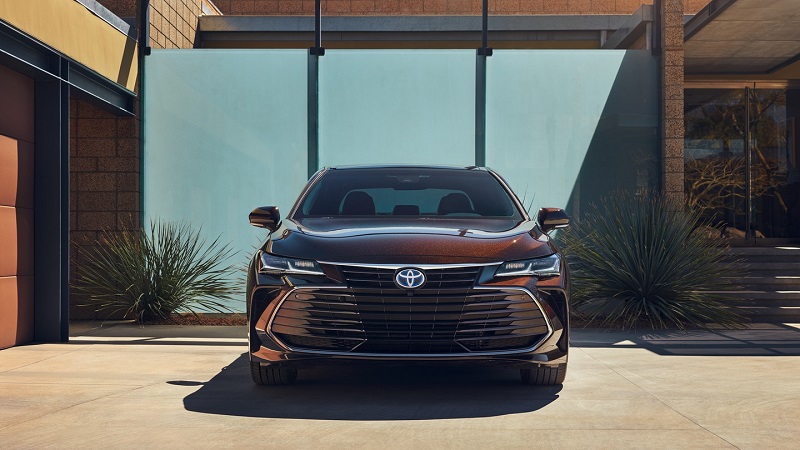 Colorado Springs - 2019 Toyota Avalon Hybrid's Overview