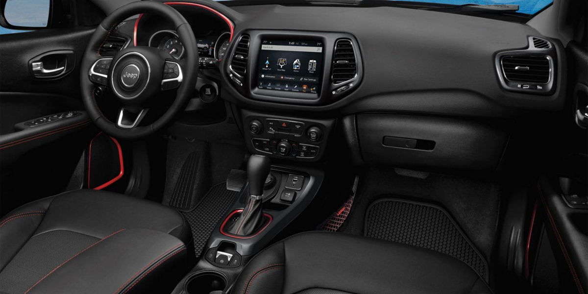 Maquoketa IA - 2020 Jeep Compass Interior