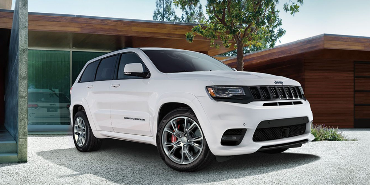 Salina KS - 2020 Jeep Grand Cherokee's Exterior