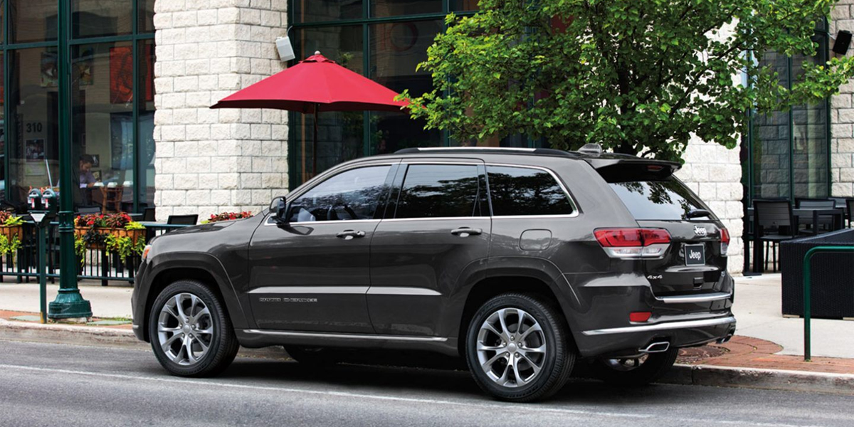 Salina KS - 2020 Jeep Grand Cherokee's Exterior