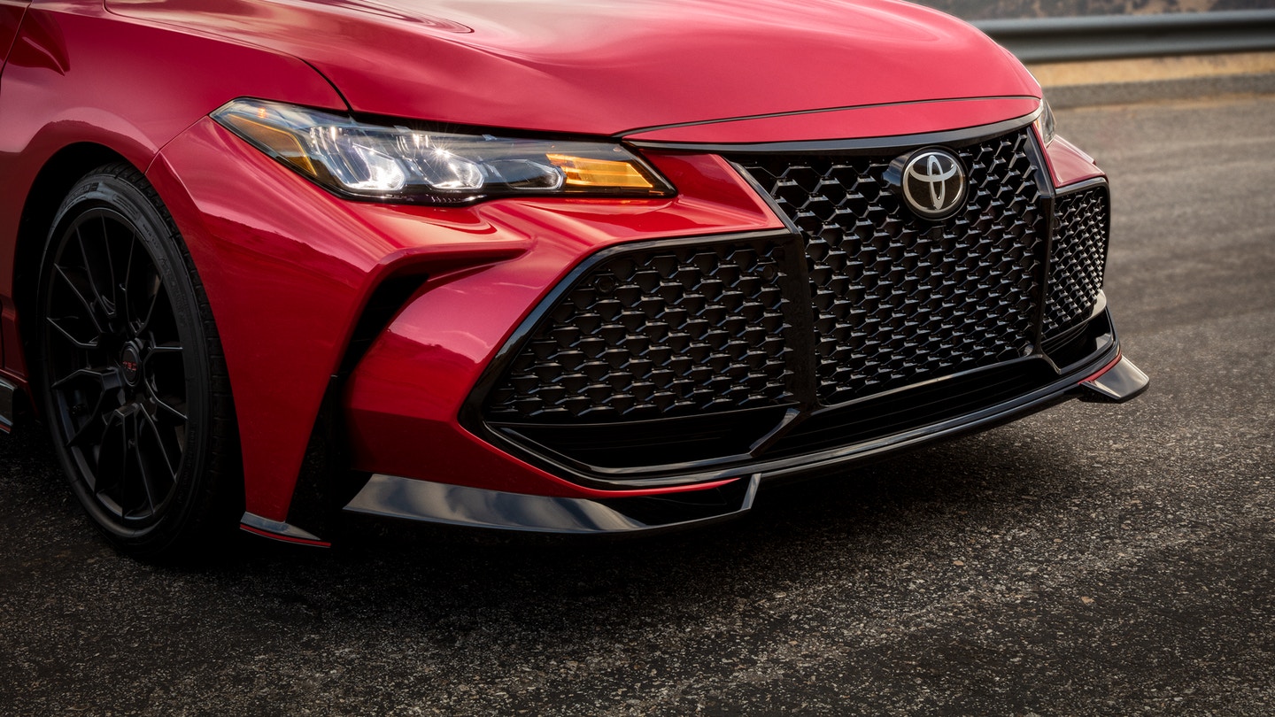 2020 toyota avalon accessories