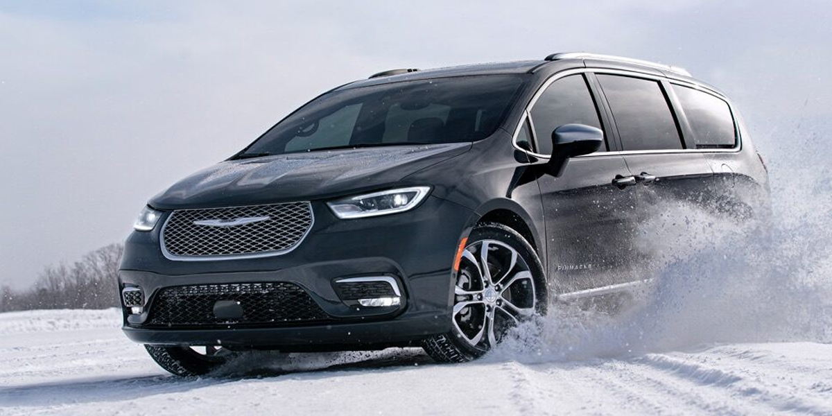 A 2021 Chrysler Pacifica rakes in the awards near Cedar Rapids IA