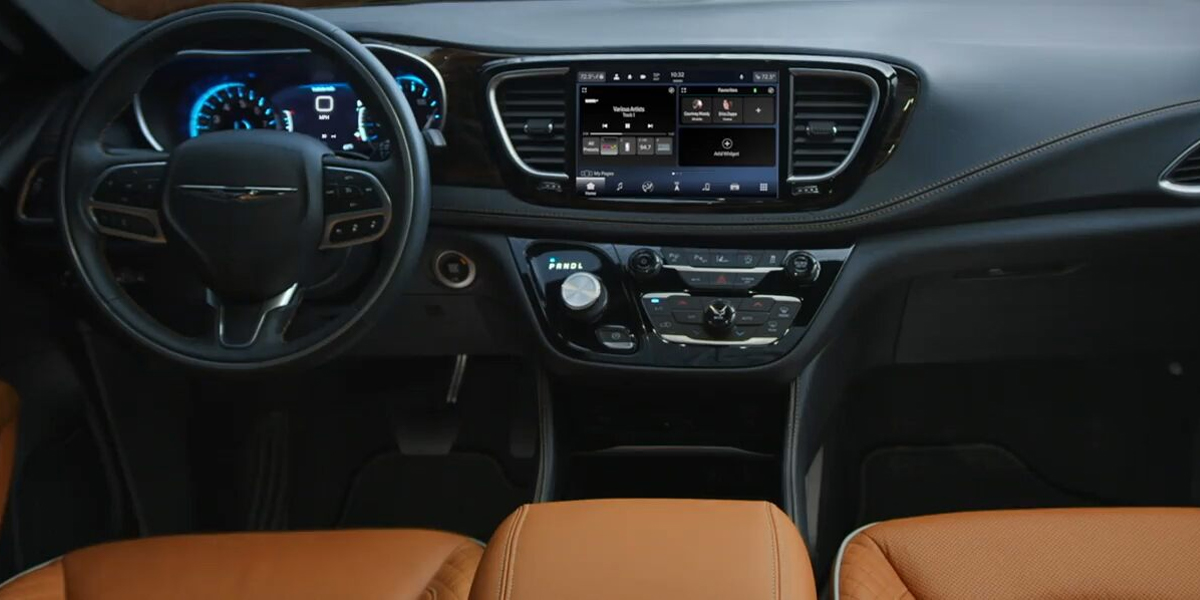 Bel Air MD - 2021 Chrysler Pacifica's Interior