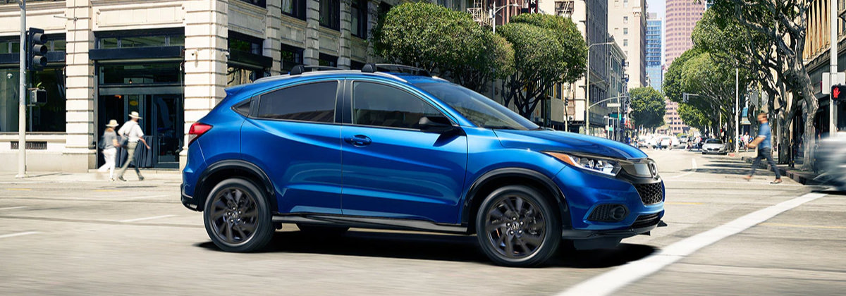 Test drive 2021 Honda HR-V near Monmouth IL