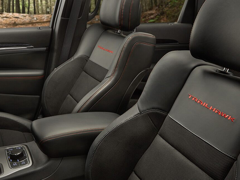 Wichita KS - 2021 Jeep Grand Cherokee's Interior