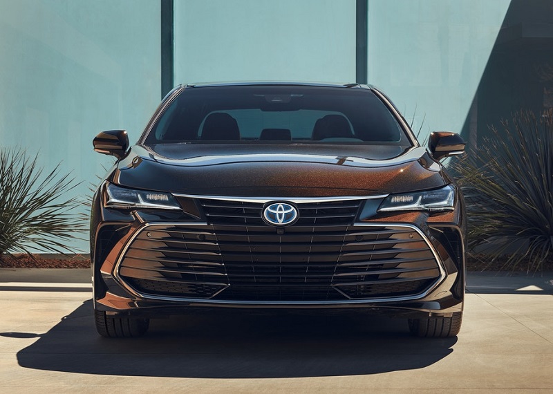 Colorado Springs CO - 2021 Toyota Avalon Hybrid's Exterior