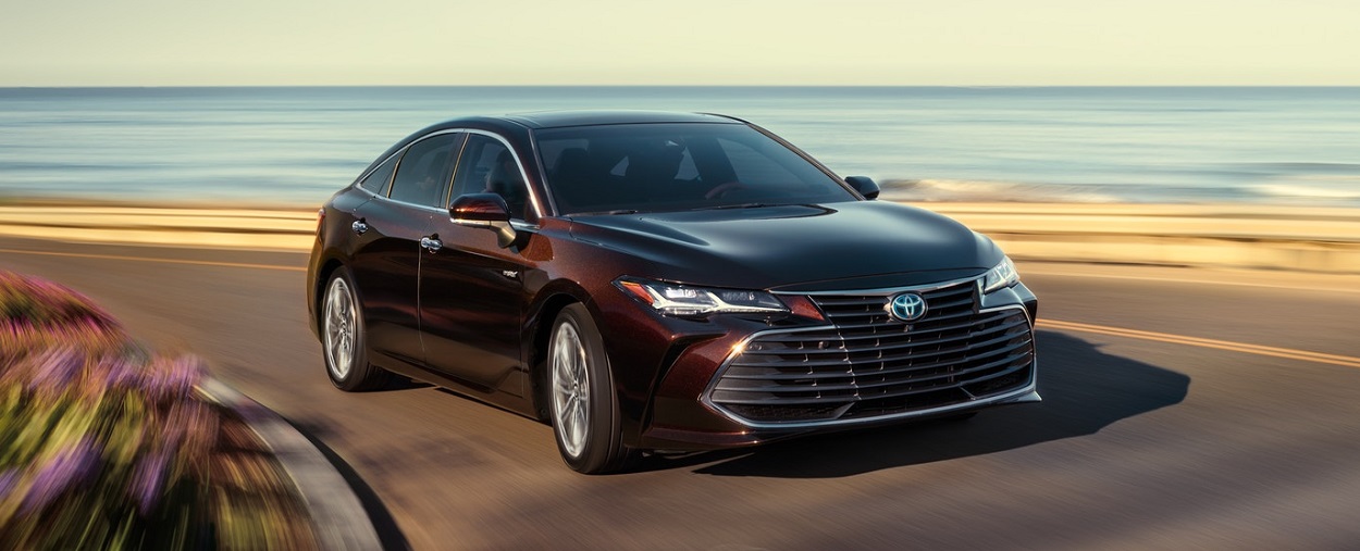 2021 Toyota Avalon Hybrid near Colorado Springs