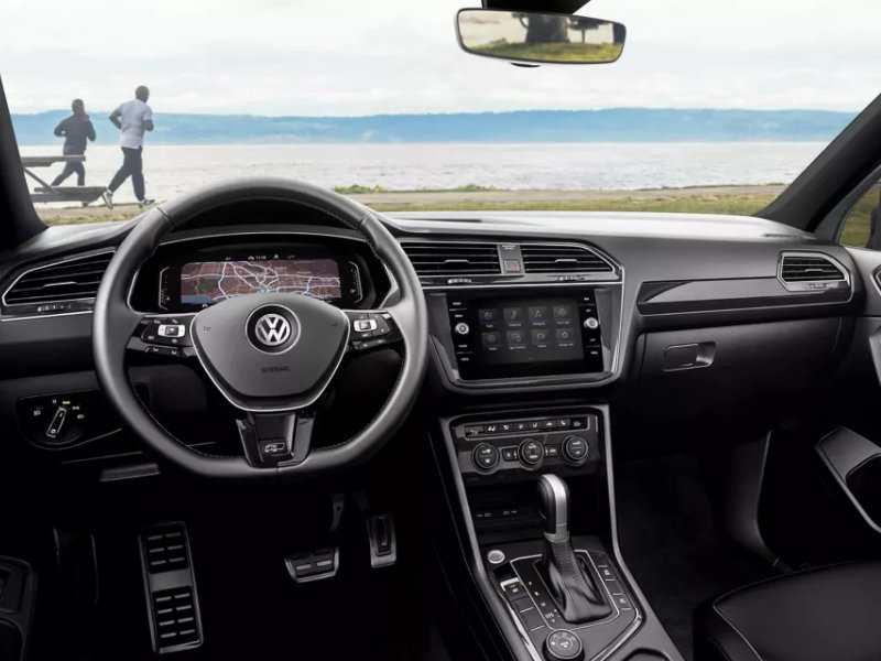 San Antonio TX - 2021 Volkswagen Tiguan's Interior