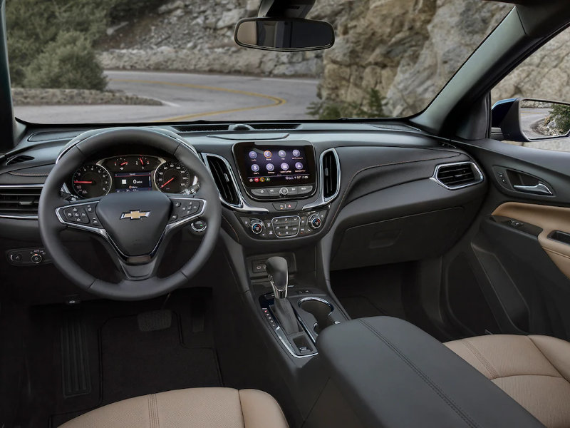 Columbus KS - 2022 Chevrolet Equinox's Interior