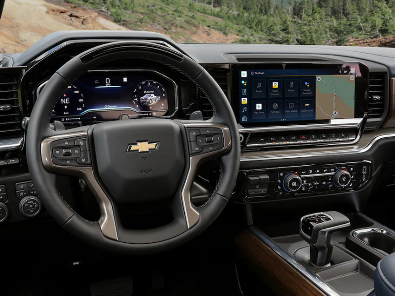 Pittsburg CA - 2022 Chevrolet Silverado's Interior