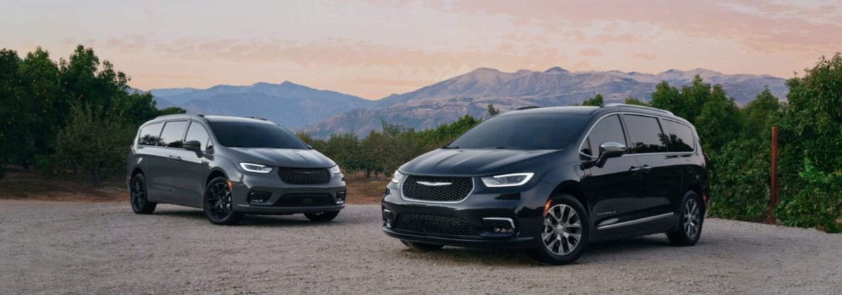 2022 Chrysler Pacifica offers several intense features near Downey CA