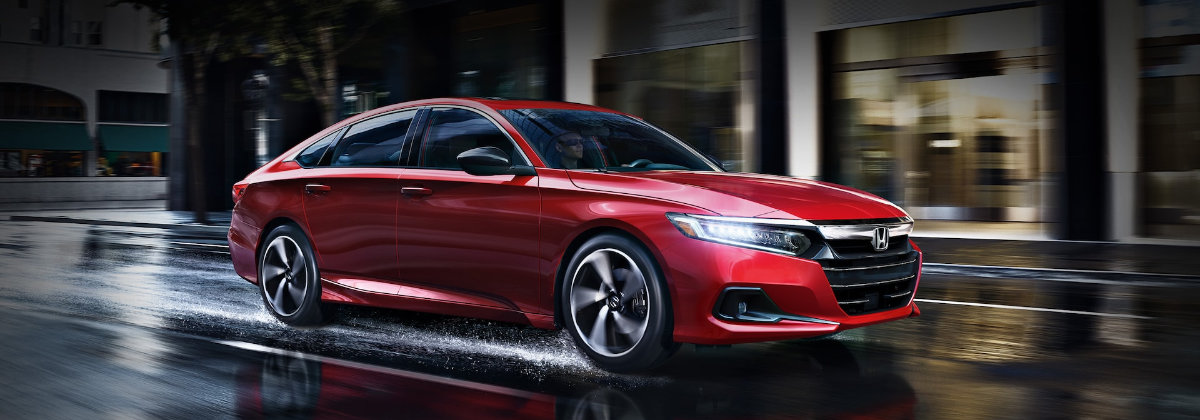 Experience the 2022 Honda Accord near Washington IA