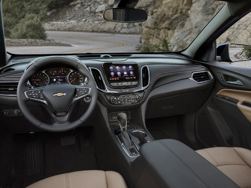 Maquoketa IA - 2023 Chevrolet Equinox's Interior