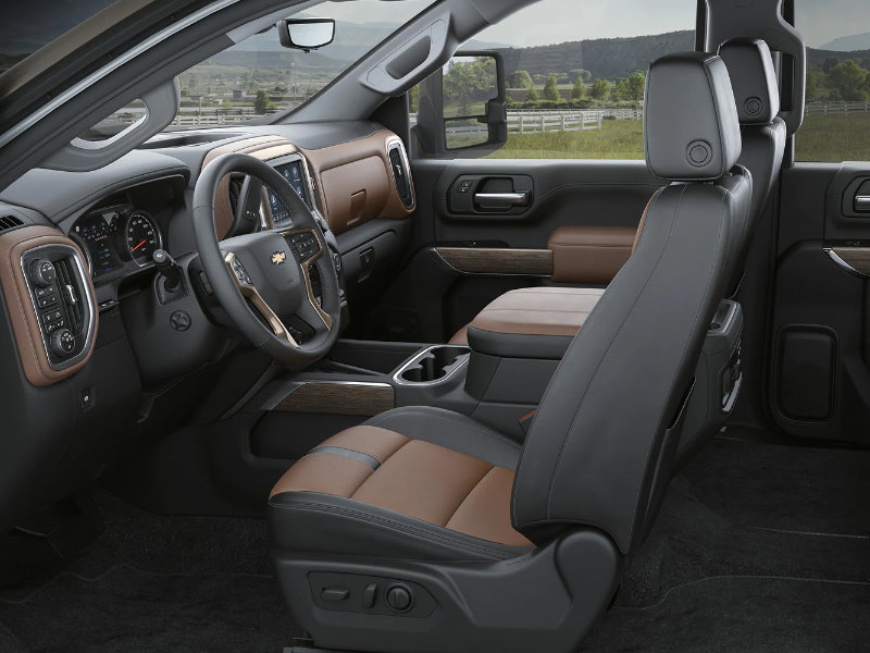 Bucyrus OH - 2023 Chevrolet Silverado 3500 HD's Interior