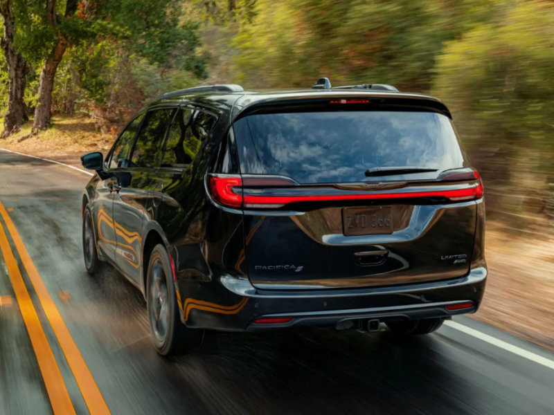 Iowa Chrysler Dodge Jeep Ram Dealership - 2023 Chrysler Pacifica