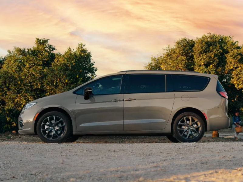 Cleveland OH - 2023 Chrysler Pacifica's Mechanical