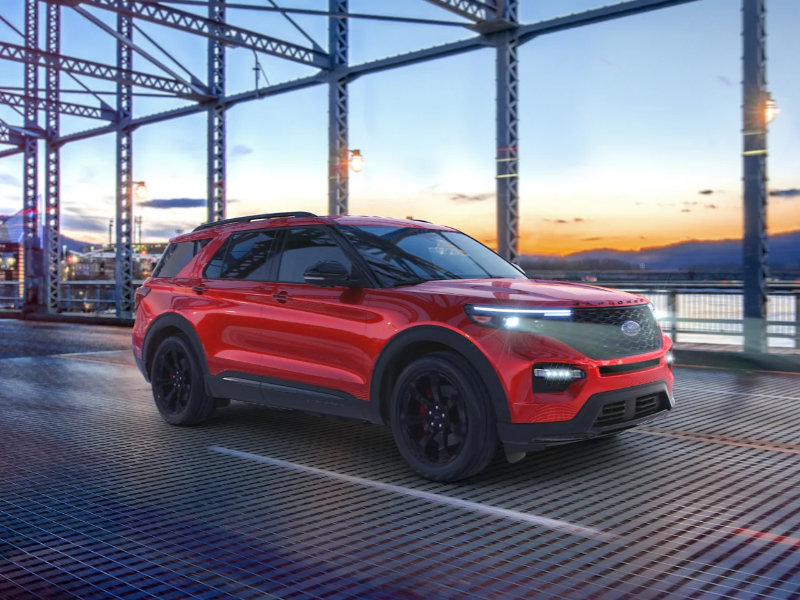 Brad Deery Motors - Differences between the 2023 Ford Explorer and 2023 Toyota Highlander near Cedar Rapids IA