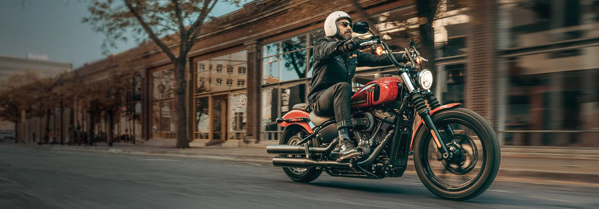 Book your test ride for the 2023 Harley-Davidson® Street Bob® 114 near Newark DE