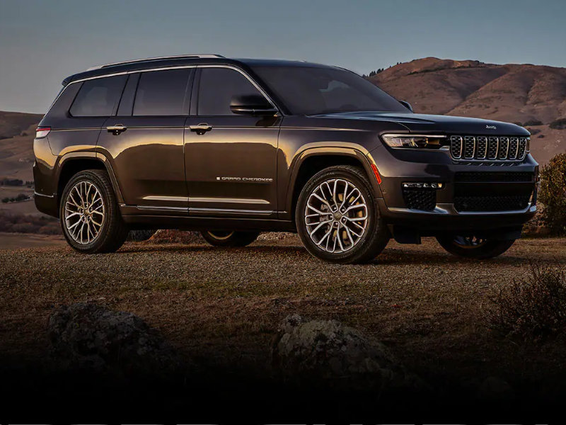 Maquoketa IA - 2023 Jeep Grand Cherokee's Exterior