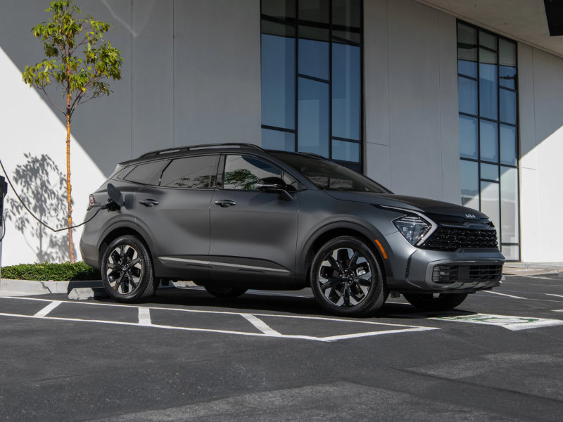Alliance OH - 2023 Kia Sportage Plug-in Hybrid's Mechanical