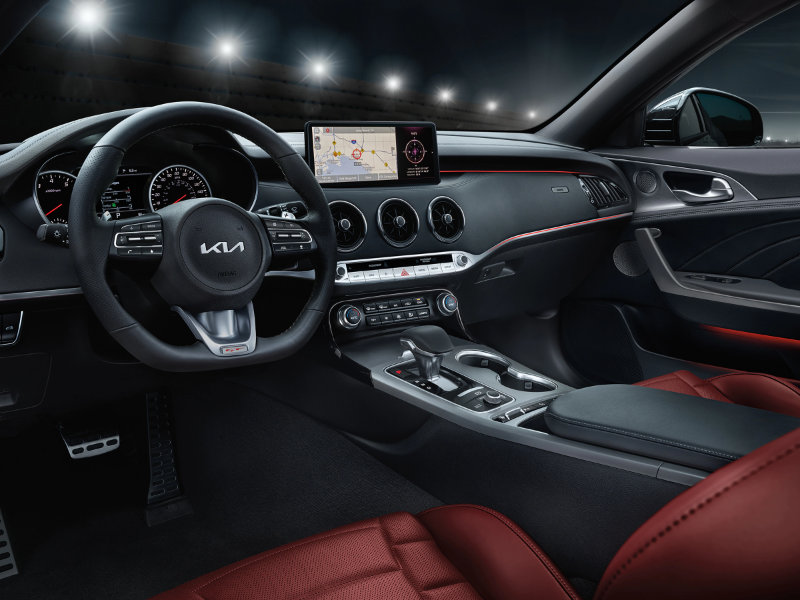 Youngstown OH - 2023 Kia Stinger's Interior