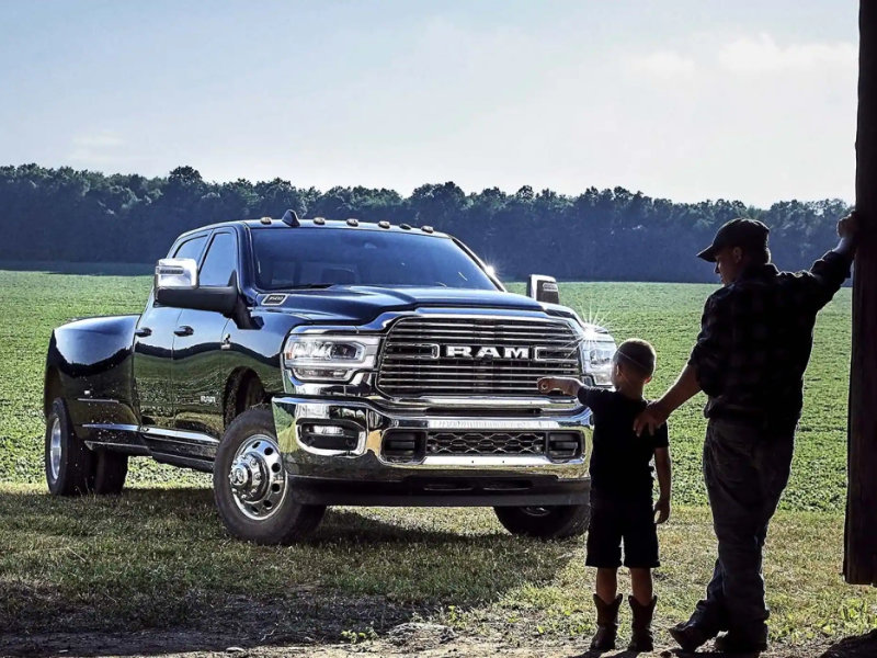 Willoughby OH - 2023 Ram 3500's Exterior