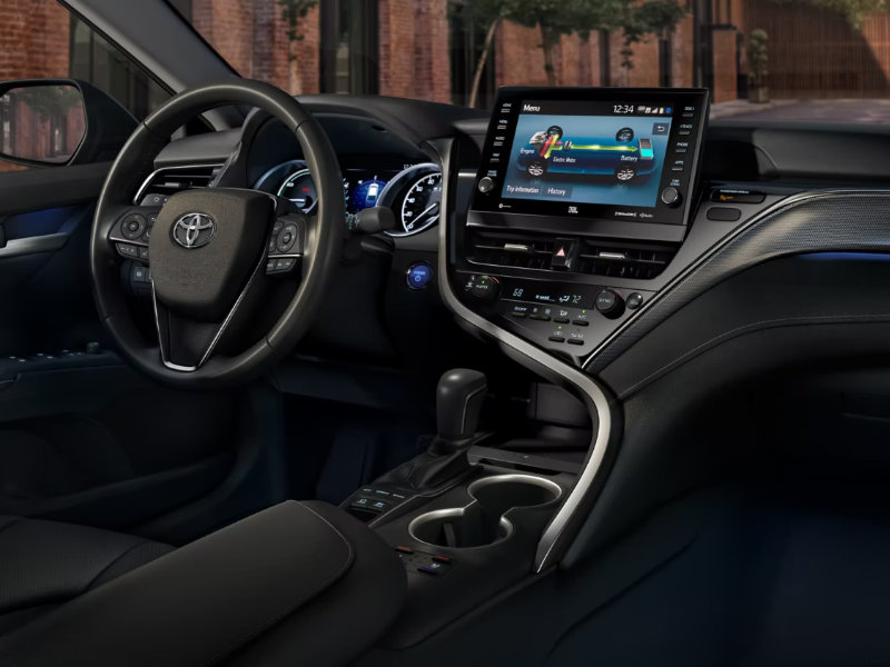 Youngstown OH - 2023 Toyota Camry Hybrid's Interior