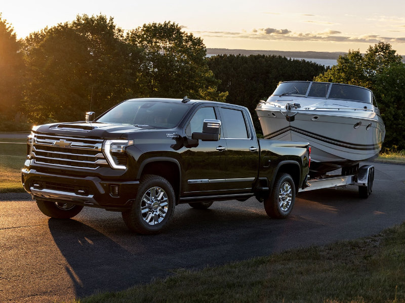 Akron OH - 2024 Chevrolet Silverado HD's Exterior