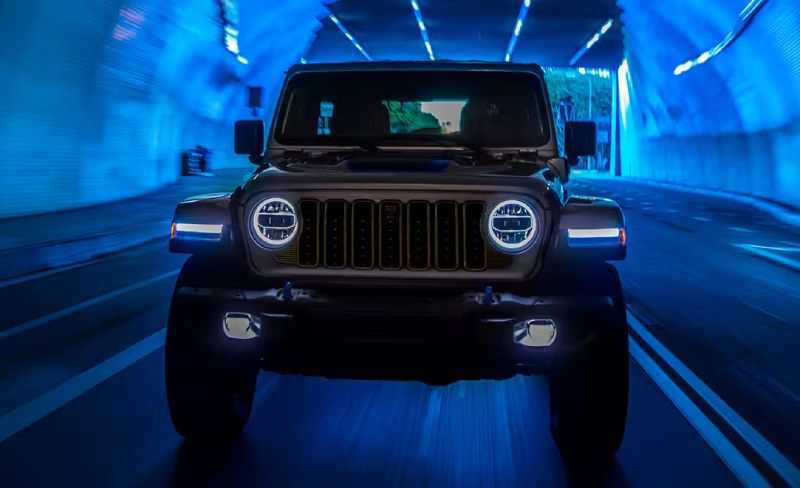 2024 Jeep Wrangler Review: Where Modern Tech Meets Old-School